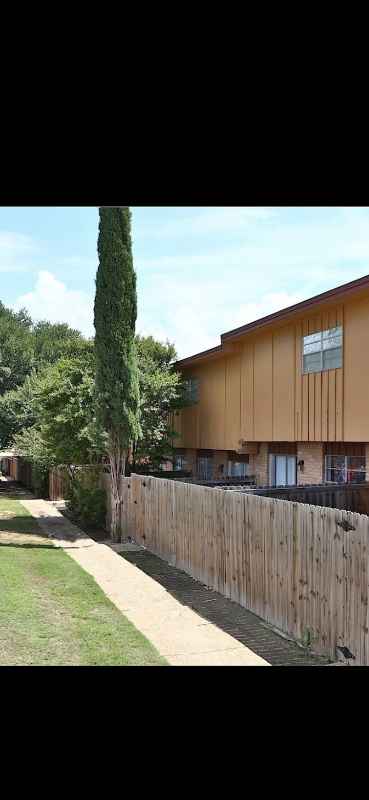 Building Photo - 801 W Marcy Dr Rental