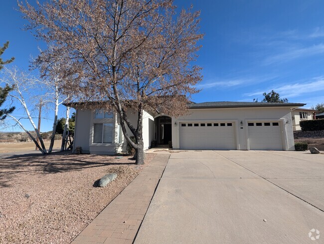 Building Photo - 801 S Greenfaire Cir Rental