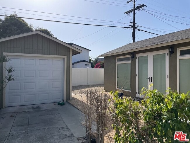 Photo - 4613 S Van Ness Ave