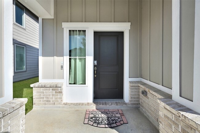 Photo - 7214 Clearwater Cv Dr