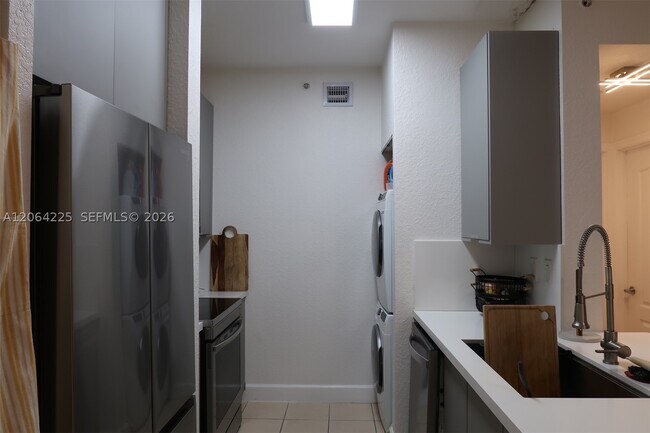 6001 SW 70th St Unit 311