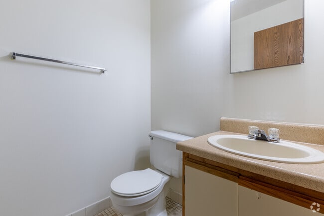 2BR, 1.5BA - 908SF, Half Bathroom