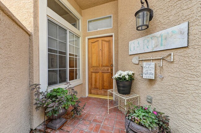 Photo - 5537 Cabrillo Way