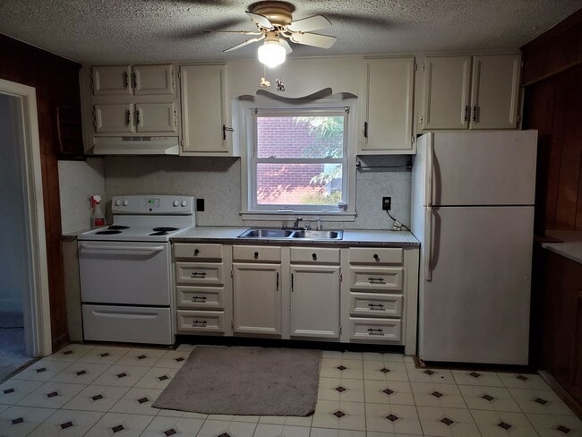 Photo - Lots of Space