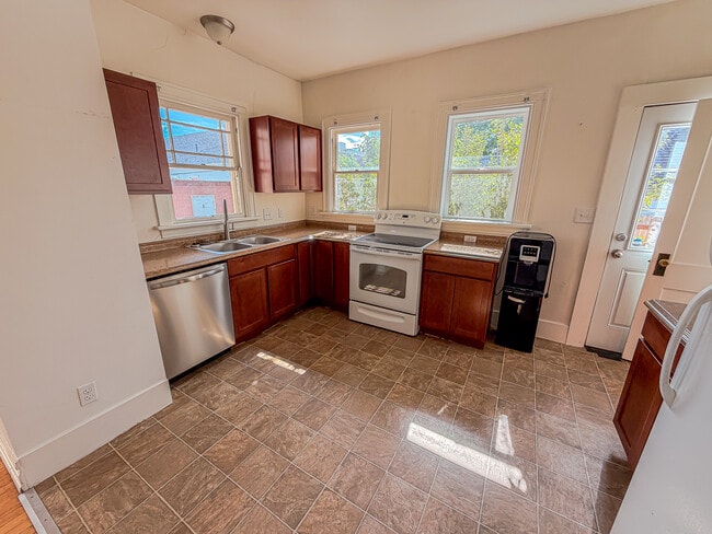 2012 Evans Ave Unit 1