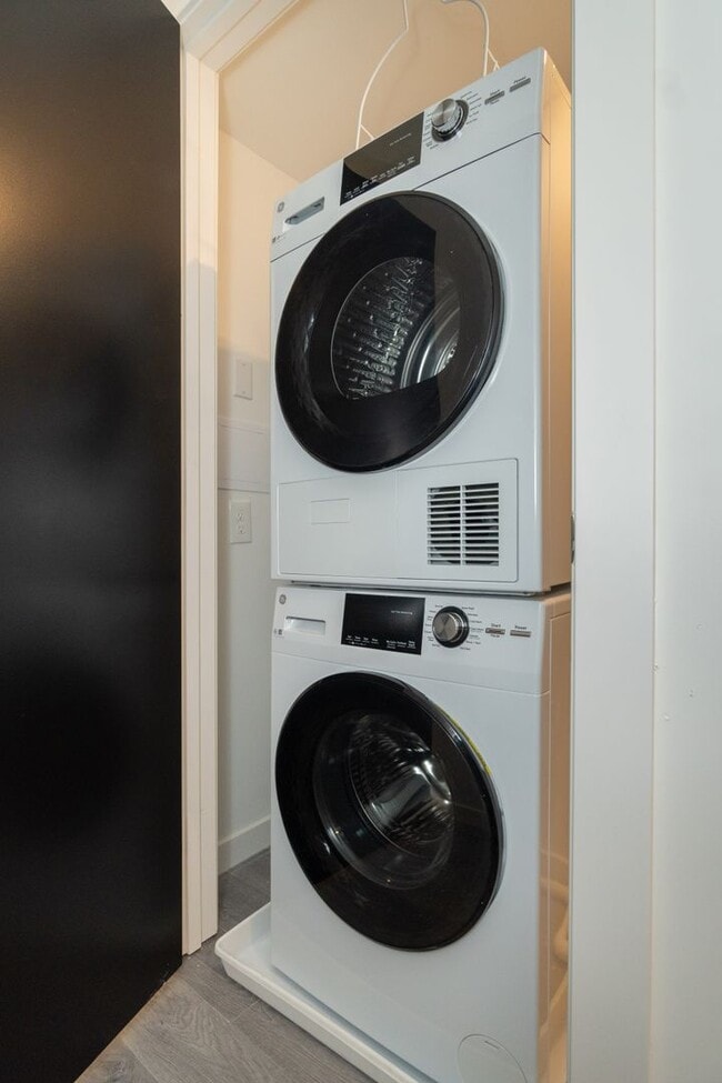 Photo - 6602 Lansdowne Ave Unit 2