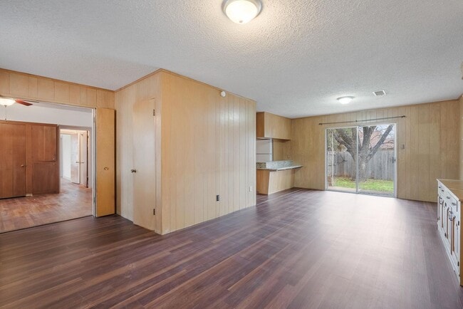 Photo - 2202 State St