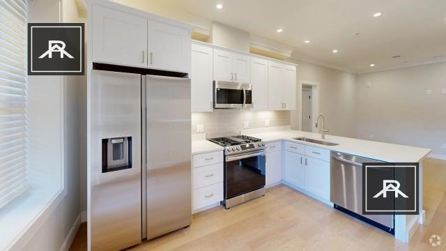 Building Photo - 3 bedroom in Allston MA 02134 Unit 5 Rental