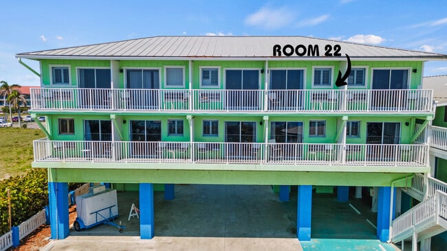 Building Photo - 110 S Ocean Dr Unit ID1247265P Rental