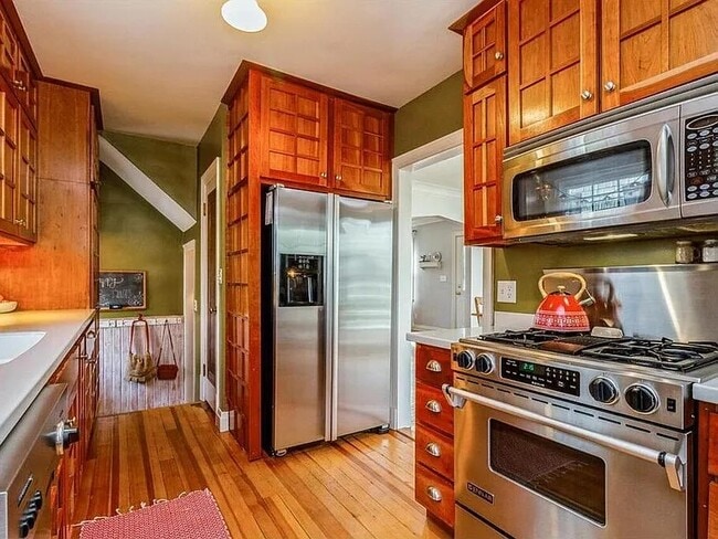 Photo - 618 W 11th St S