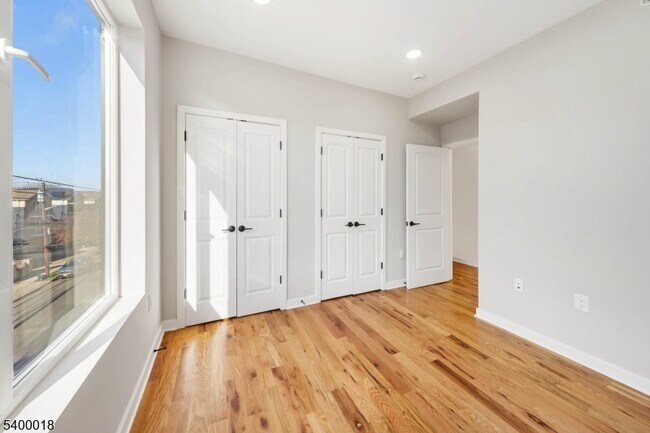 Photo - 108 Fleming Ave Unit 3