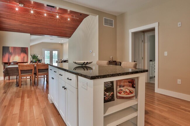 Photo - 26 N Main St Unit 3