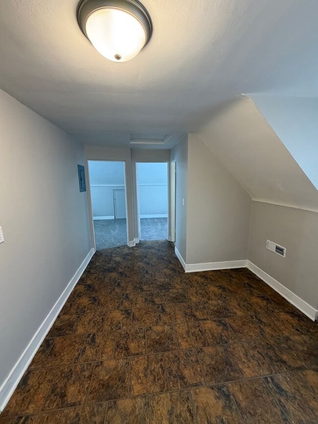 Photo - 1913 Stirling Ave Unidad 2