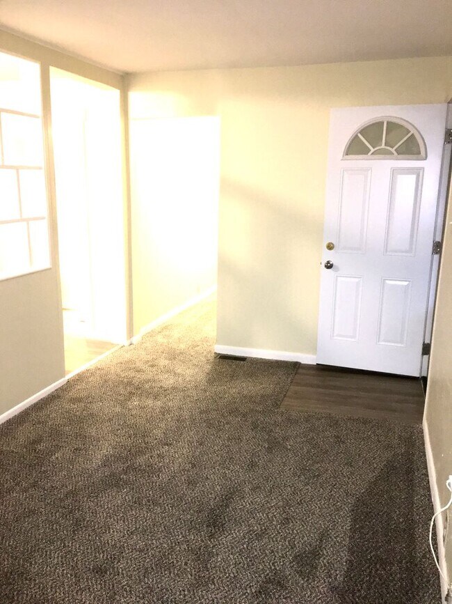 Most Utilities Paid in this cottage house Rental House Rental in