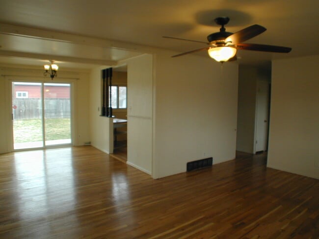 Photo - House For Lease