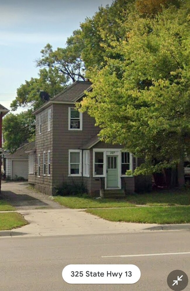 Building Photo - 3 bedroom 1 bath house