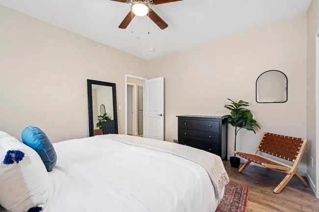 Photo - 4501 Cyclamen Way