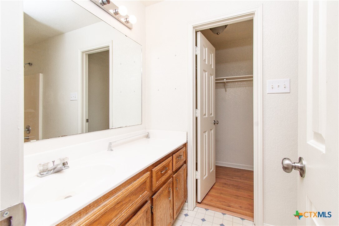Photo - 405 Deloris Dr