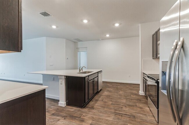 Photo - 309 Pedernales Ln