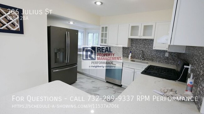 Photo - 206 Julius St