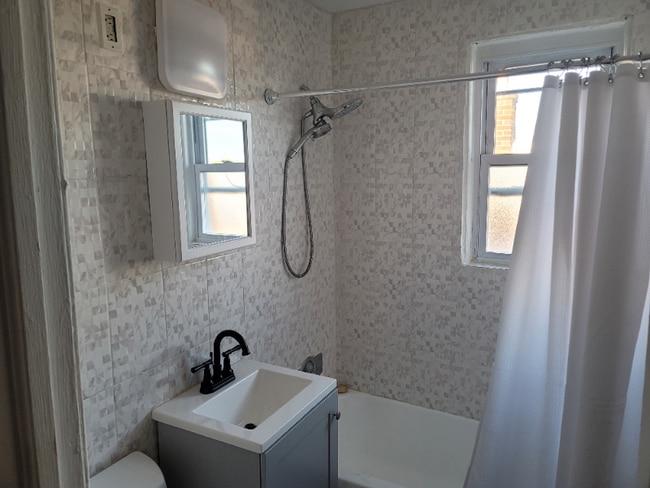 Photo - 4044 Lasher Rd