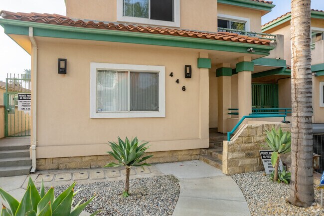 Entrada - Stocker Gardens