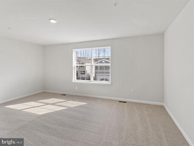 Photo - 397 Gatehouse Pl