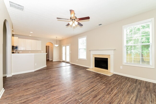 Photo - 215 Greenland Dr