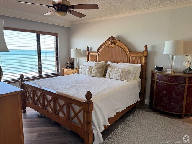 Building Photo - 10310 S Ocean Dr Unit 503 Rental