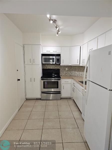 Photo - 500 Bayview Dr Unit 1717