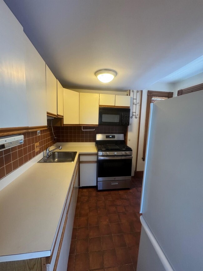Photo - 96 College Ave Unidad 2 Rental