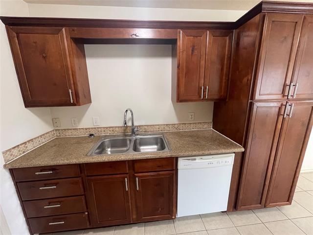 Photo - 1111 Parkway Trail