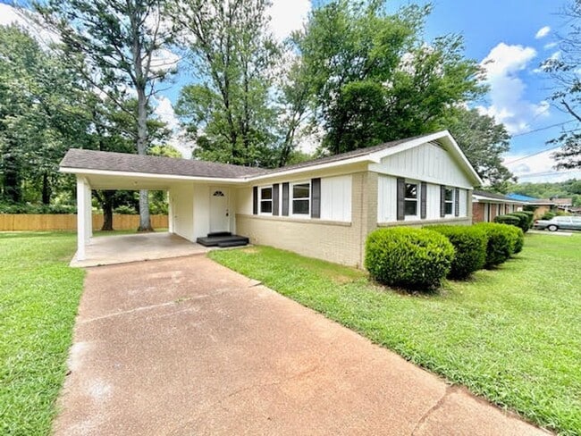 Photo - Charming 3 Bed/ 2 Bath Home- Move in Ready!
