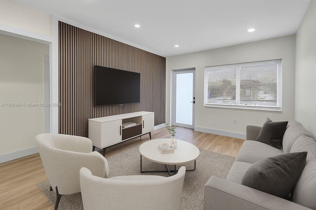 Photo - 2772 SW 25th St Unidad 2