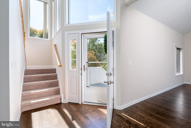 Photo - 1100 Paca Dr