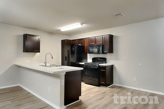 Photo - 9727 Marbach Hl