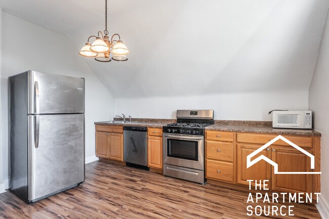 Photo - 2853 W Dickens Ave Apartments Unit 2