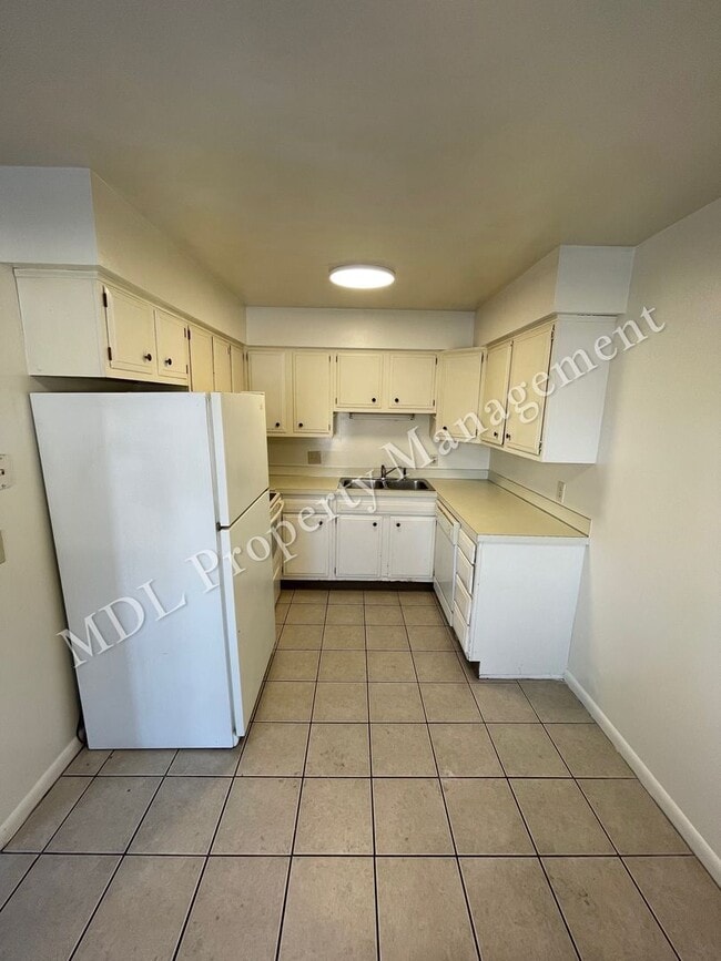 Building Photo - 2207 Weiss St Unit 2