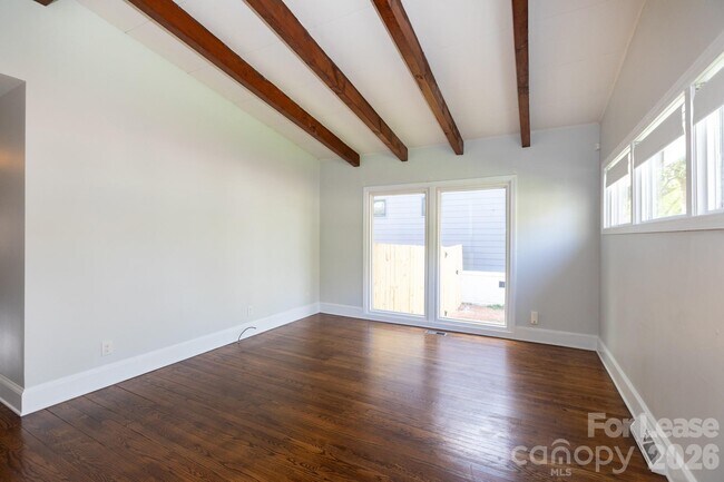 Photo - 1901 Windham Pl