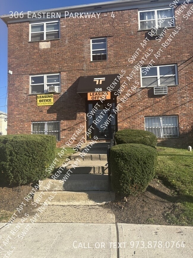 Building Photo - 306 Eastern Pkwy Unit 4