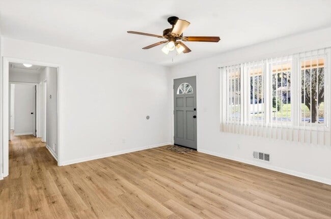 Photo - 4225 Cottage Ln