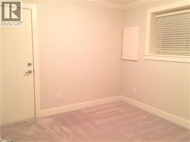 Photo - 422 6th St W