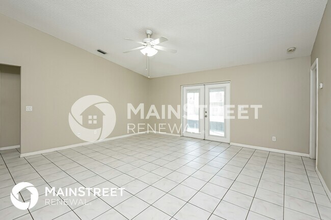 Photo - 362 Emerson Dr NW