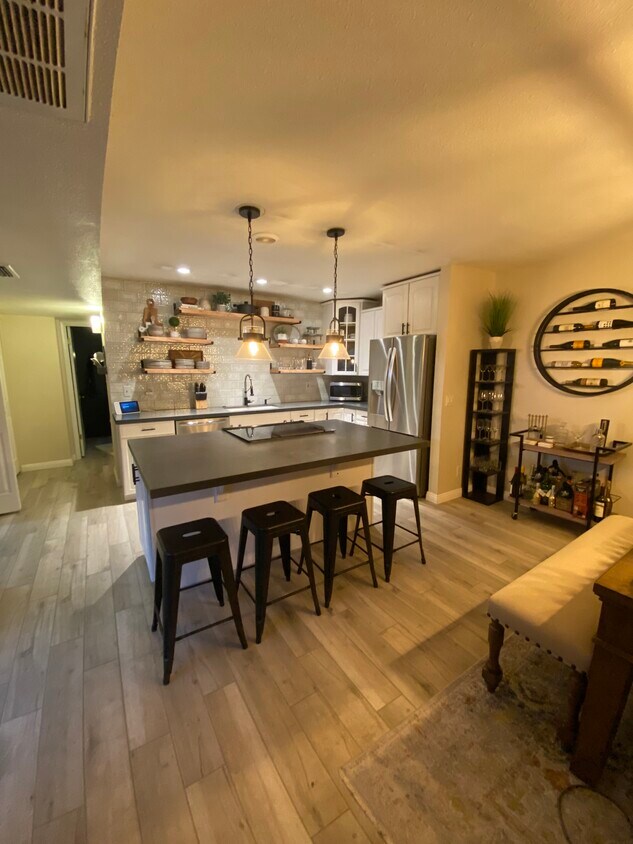 Kitchen - 5945 E Thomas Rd (Scottsdale, AZ)