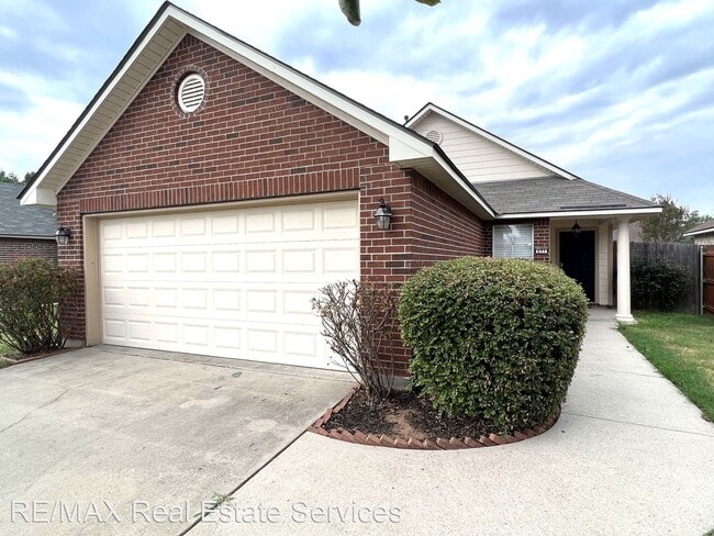 3 br, 2 bath House - 633 Whitefield Lane - 3 br, 2 bath House - 633 Whitefield Lane