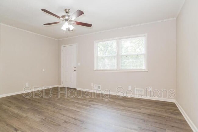 Photo - 1901 S Crescent Ave