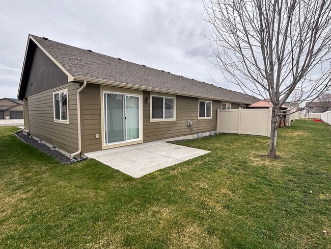 Photo - 1619 Unit 18006