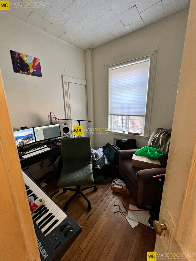 Photo - 126 Warren St