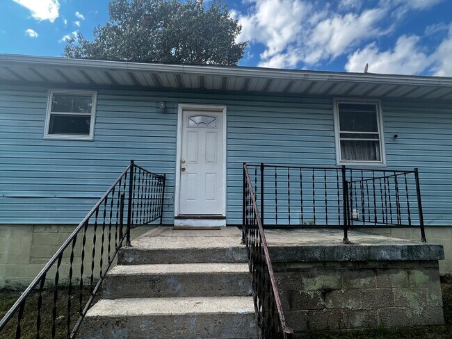 Photo - 8177 Solley Rd Unidad Solley Rd. 8177 ( B)