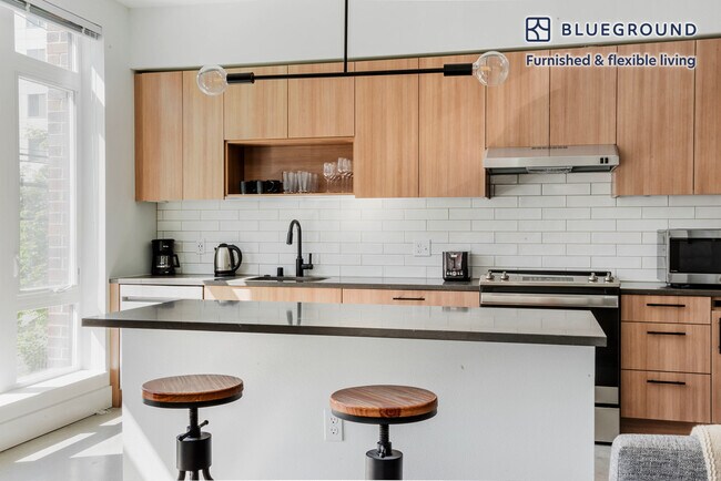 Photo - 104 12th Ave Unidad SI FL4-ID749